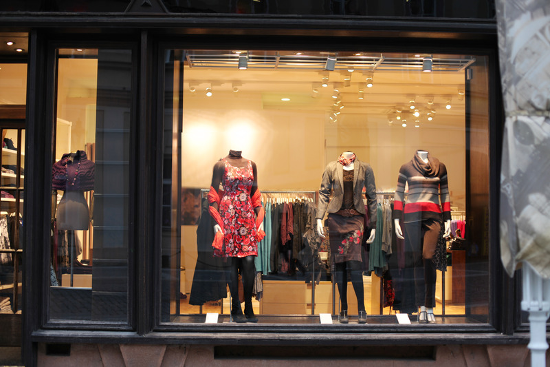 window-display-visual-merchandising-for-retail-stores